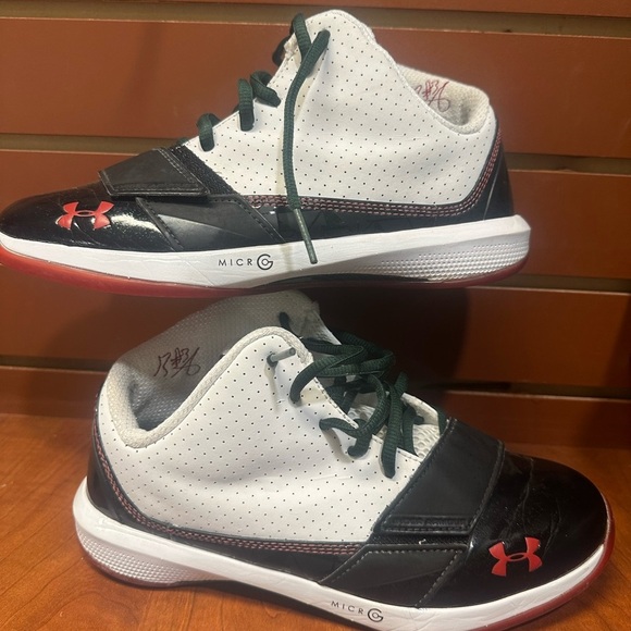 Under Armour Other - Under Armour Black and White Sneakers with Modern Design